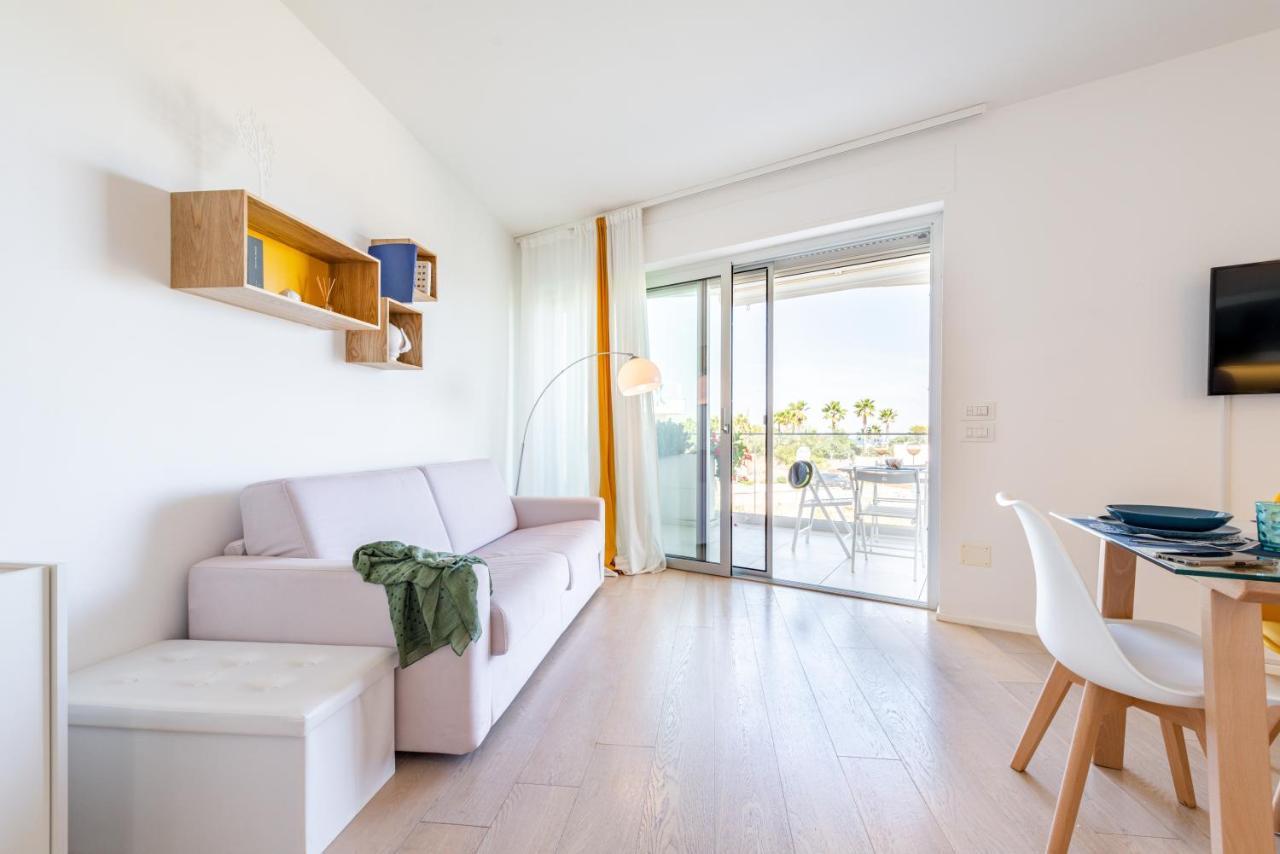 Cala Paura Seaview Apartment With Parking 폴리나노 아마레 외부 사진