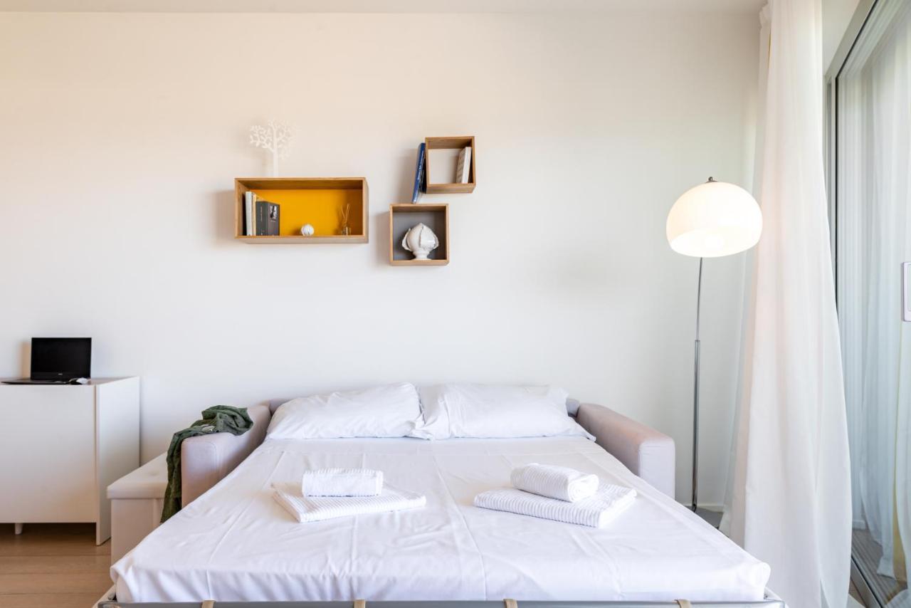 Cala Paura Seaview Apartment With Parking 폴리나노 아마레 외부 사진