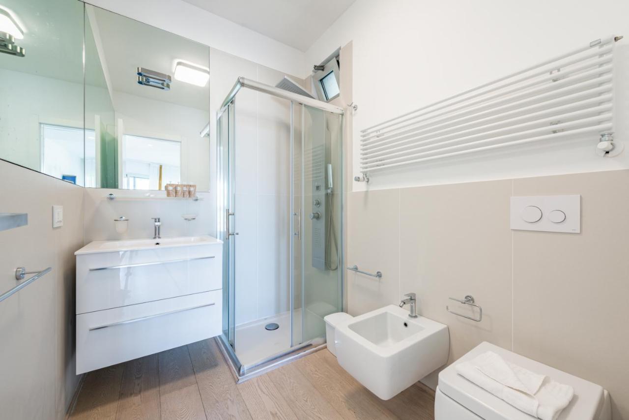 Cala Paura Seaview Apartment With Parking 폴리나노 아마레 외부 사진